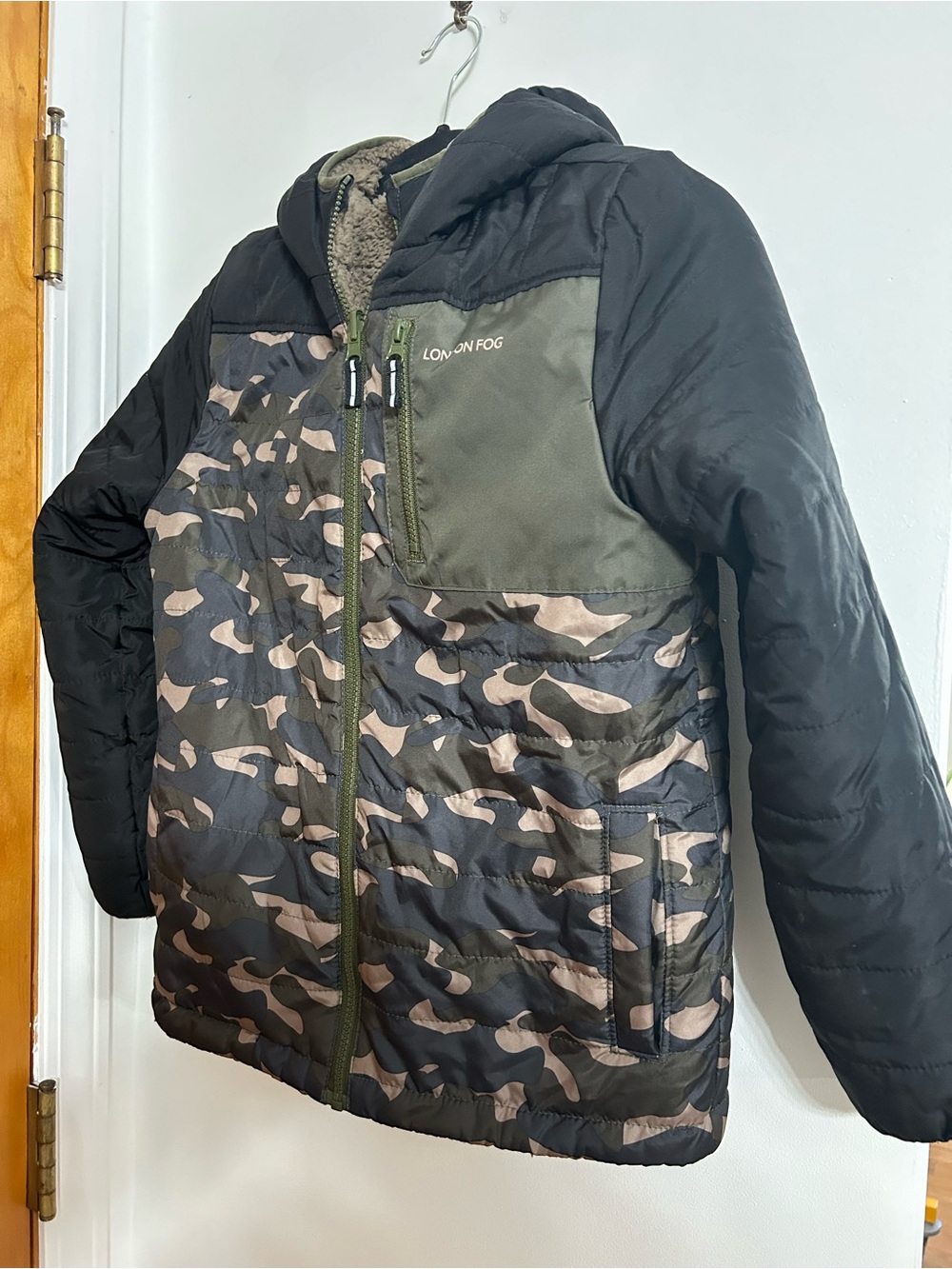 London Fog Boys Camouflage Puffer Jacket in Olive & Black
